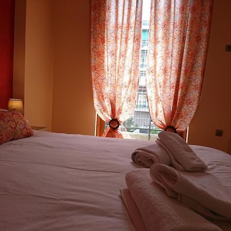 90m² 2 slaapkamer, 1 privé badkamer Appartement in Pagrati Athene Buitenkant foto