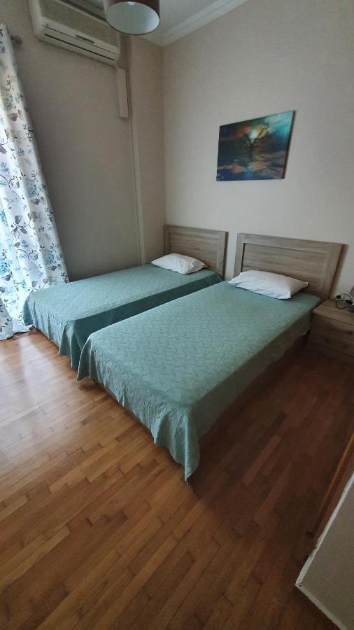 90m² 2 slaapkamer, 1 privé badkamer Appartement in Pagrati Athene Buitenkant foto