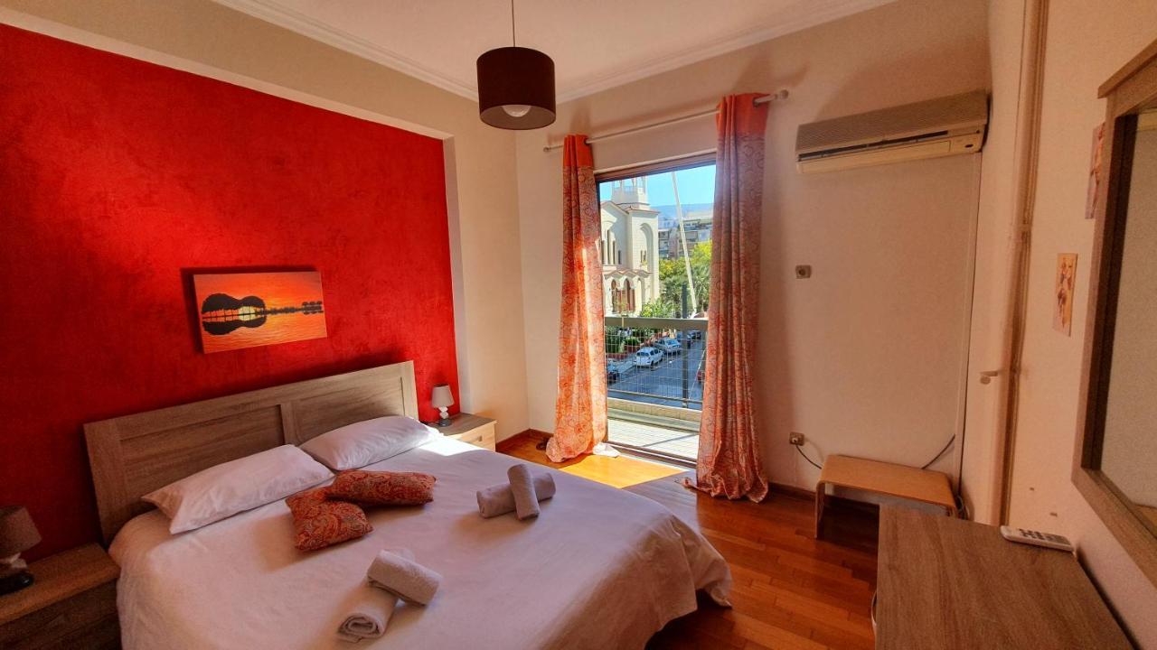 90m² 2 slaapkamer, 1 privé badkamer Appartement in Pagrati Athene Buitenkant foto