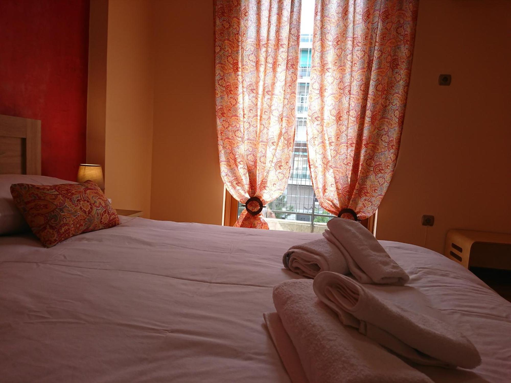 90m² 2 slaapkamer, 1 privé badkamer Appartement in Pagrati Athene Buitenkant foto