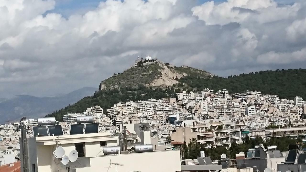 90m² 2 slaapkamer, 1 privé badkamer Appartement in Pagrati Athene Buitenkant foto
